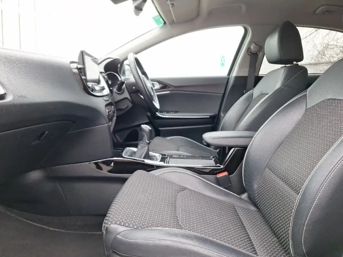 2020-kia-xceed-14-t-gdi-3-big-6