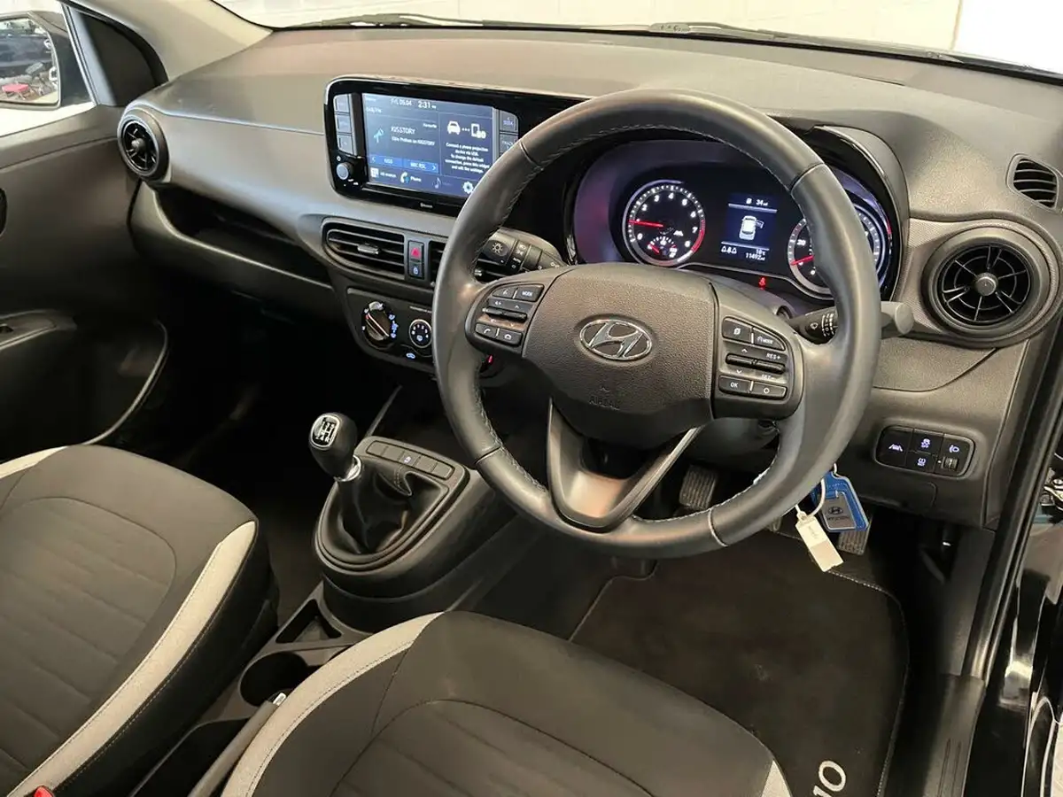 2021-hyundai-i10-10-se-connect-big-23
