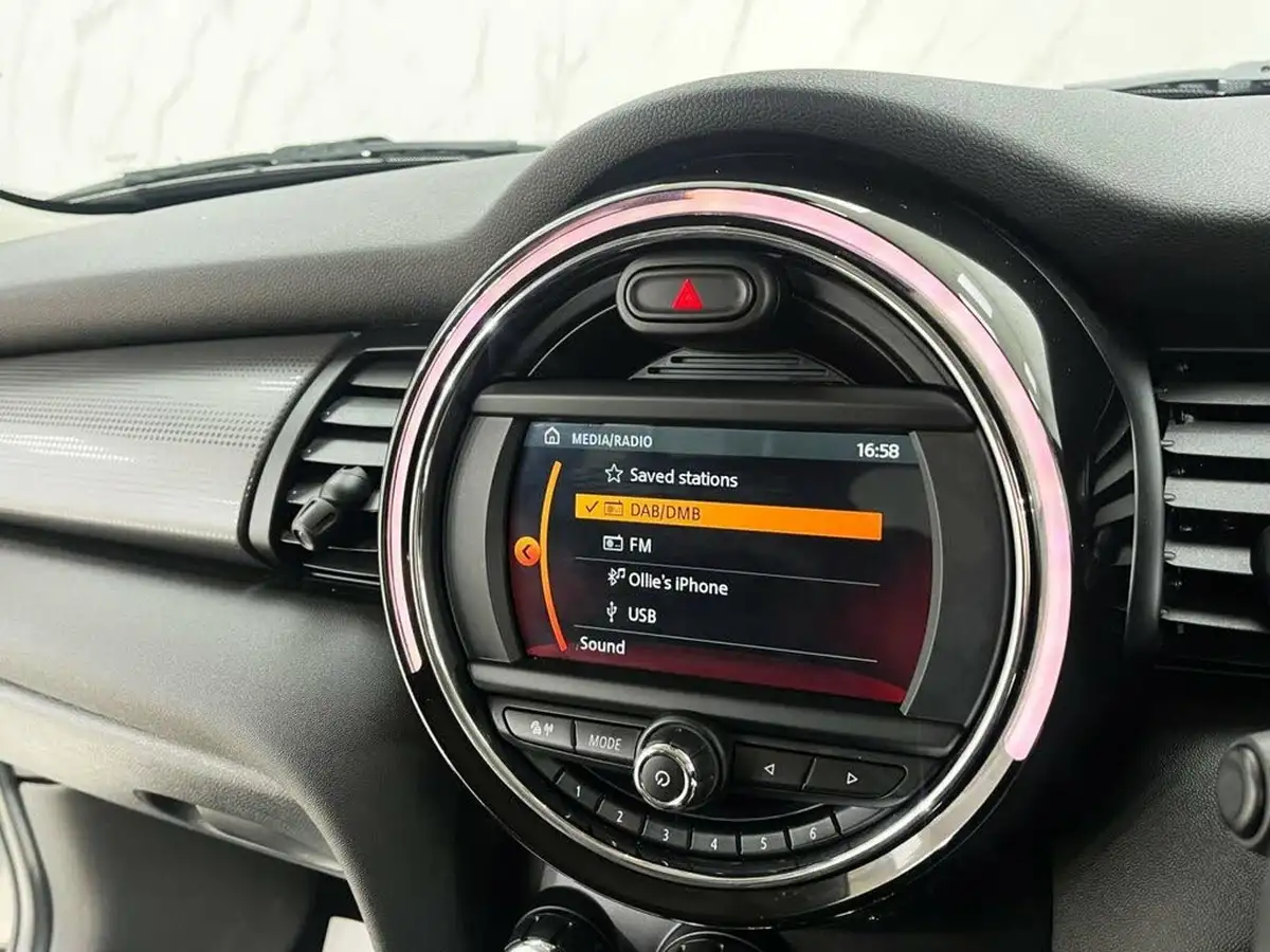 2020-mini-cooper-15-cooper-classic-nav-hatchback-3d-big-20