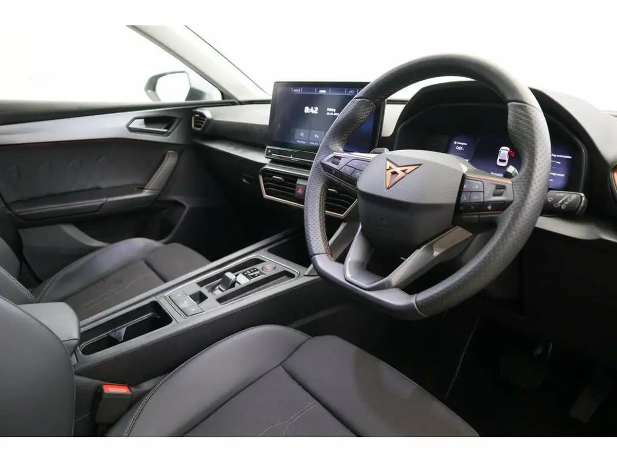 2024-cupra-leon-nf-15-etsi-v1-hatchback-big-5