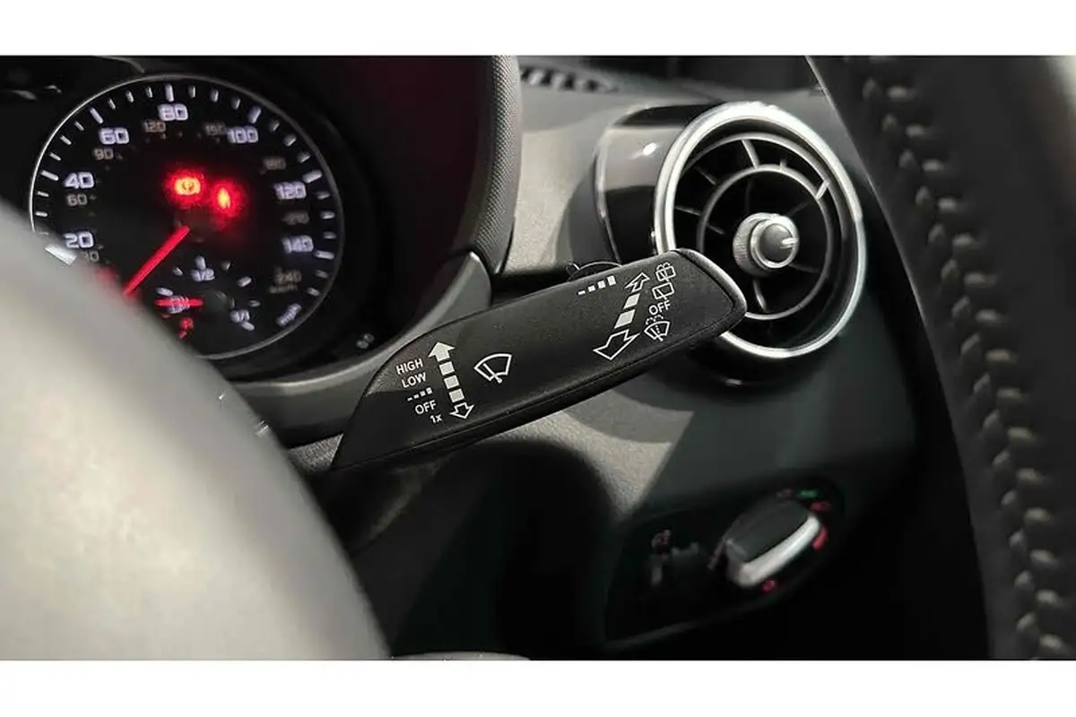2018-audi-a1-14-tfsi-s-line-nav-125ps-sportback-5d-tronic-big-35