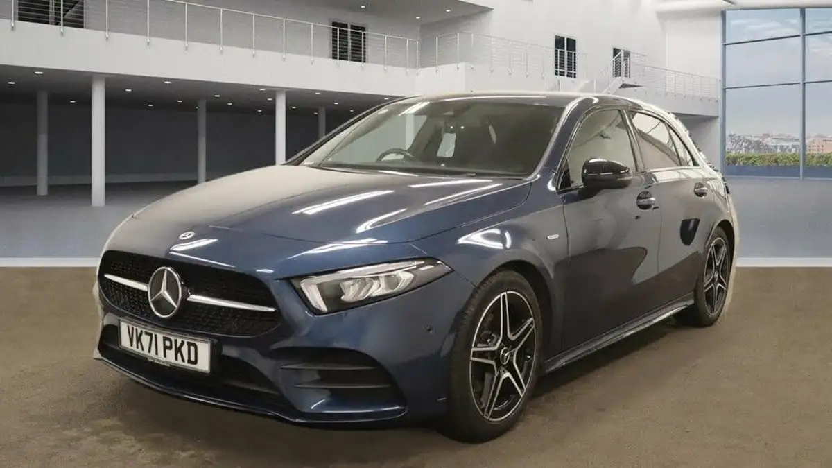 2022-mercedes-benz-a-class-13-a180-amg-line-executive-edition-hatchback-5d-7g-dct-big-1