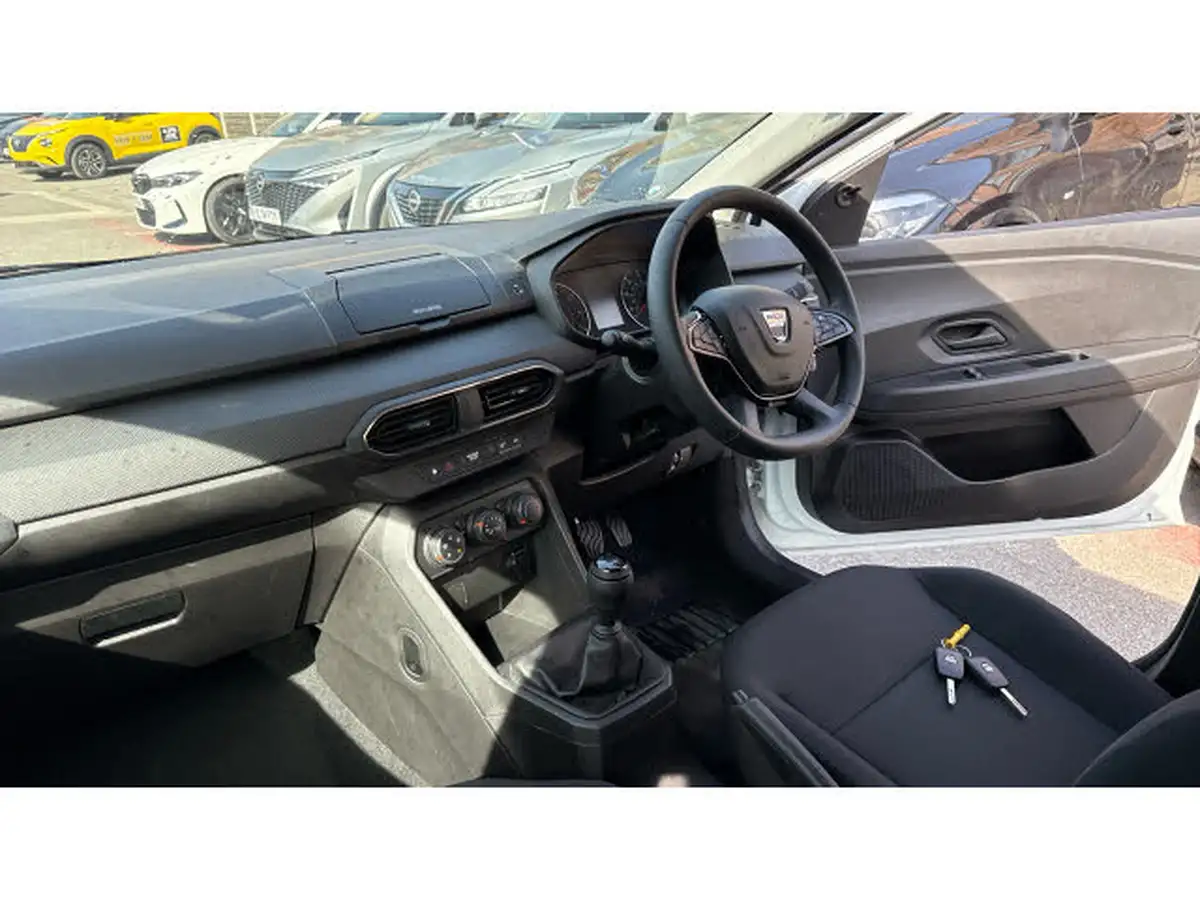 2022-dacia-sandero-big-8