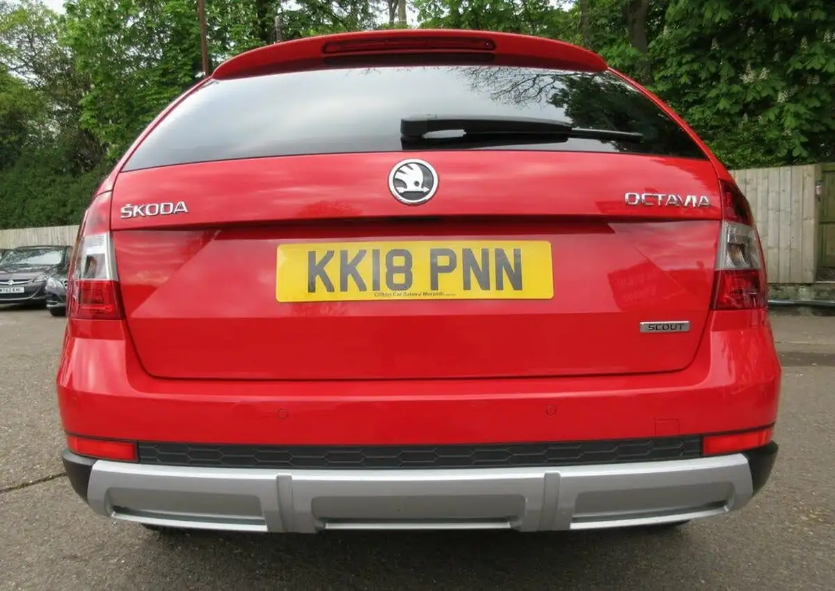 2018-skoda-octavia-20tdi-scout-184ps-dsg-big-43