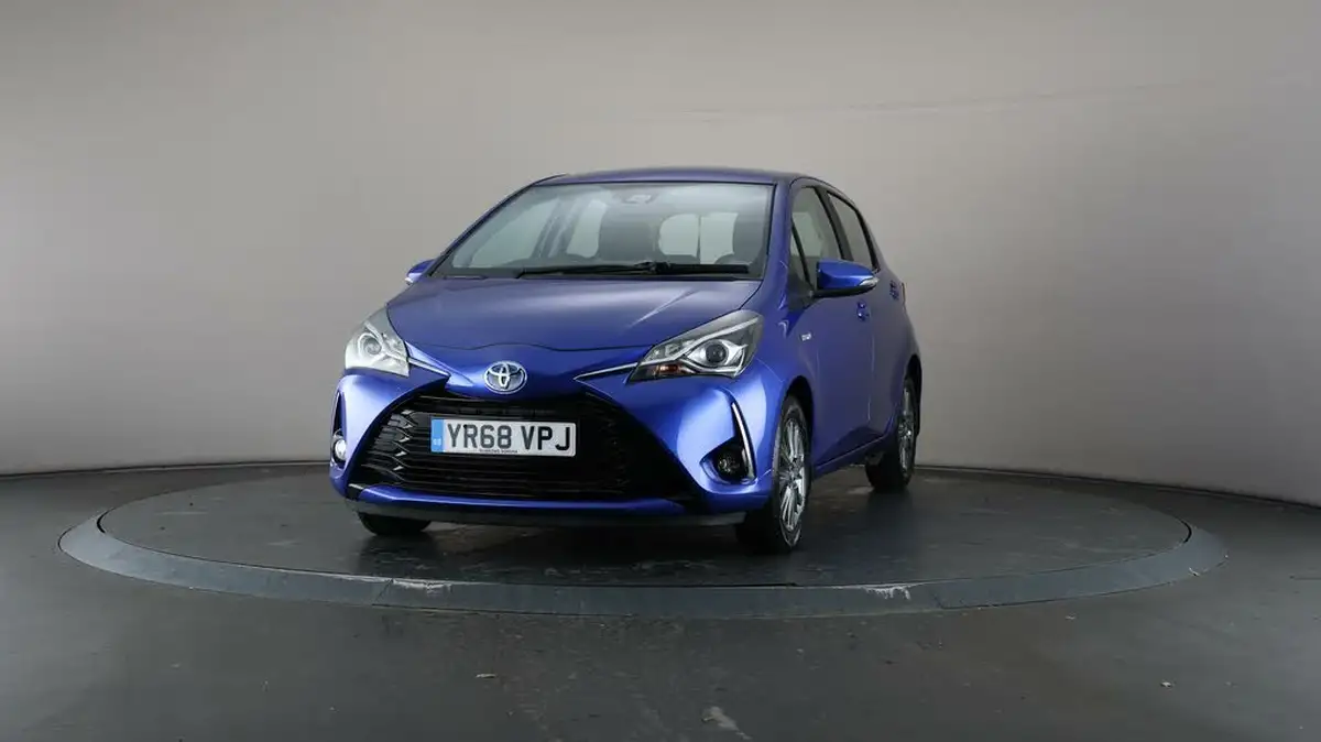 2018-toyota-yaris-15-vvt-i-icon-hybrid-big-46