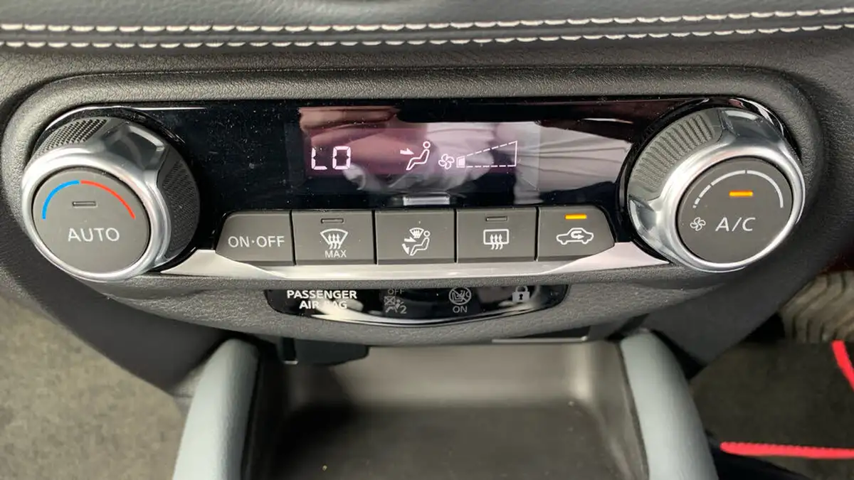 2020-nissan-juke-10-dig-t-n-connecta-117ps-dct-big-35