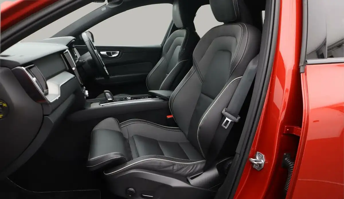 2021-volvo-xc60-20-b5-r-design-awd-big-14