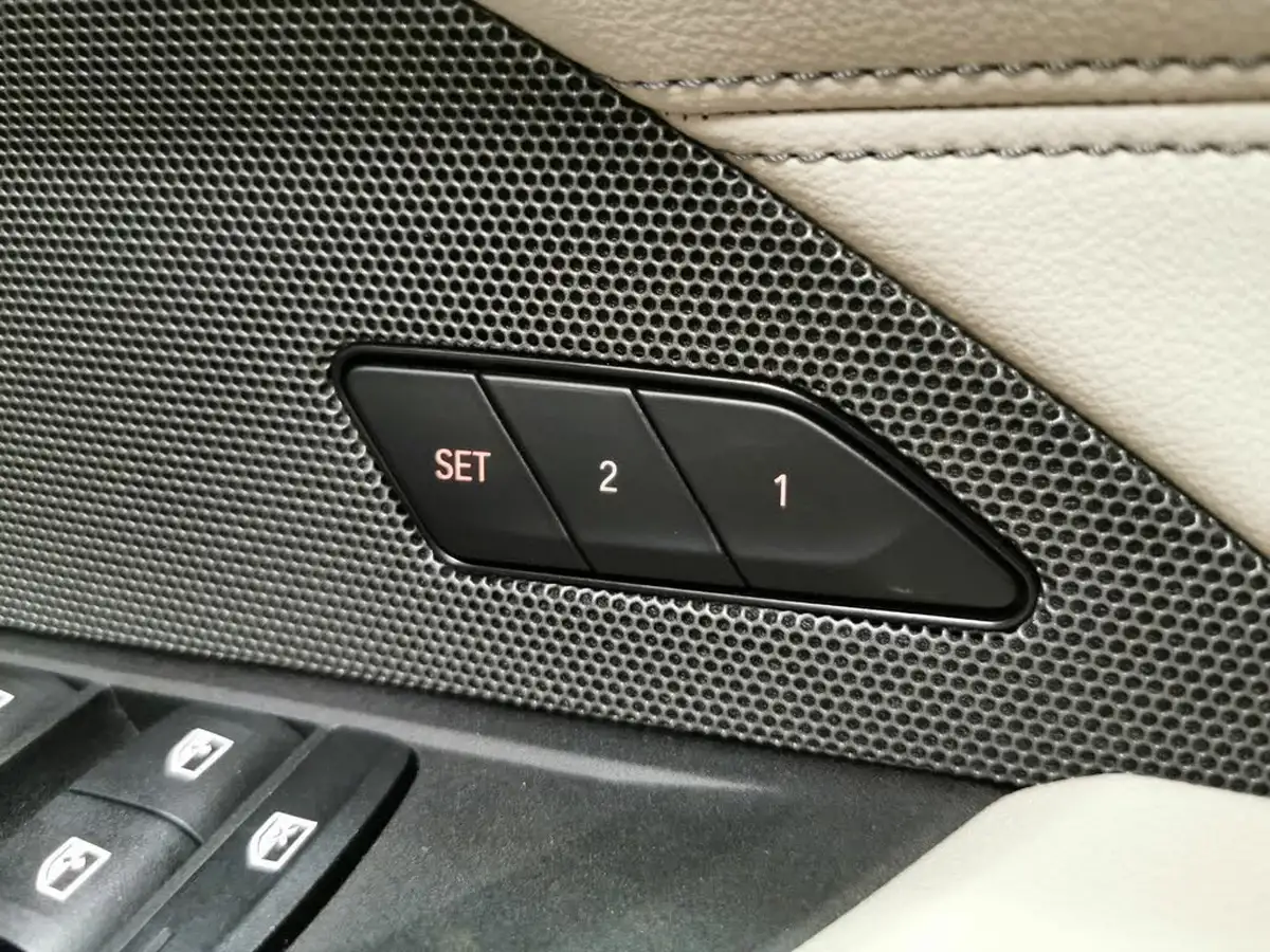 2023-bmw-i4-e-m50-big-20