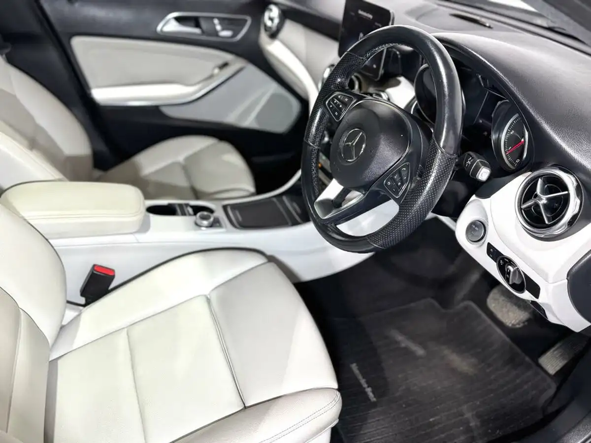 2019-mercedes-benz-gla-class-21d-gla-200d-sport-premium-plusss-big-10