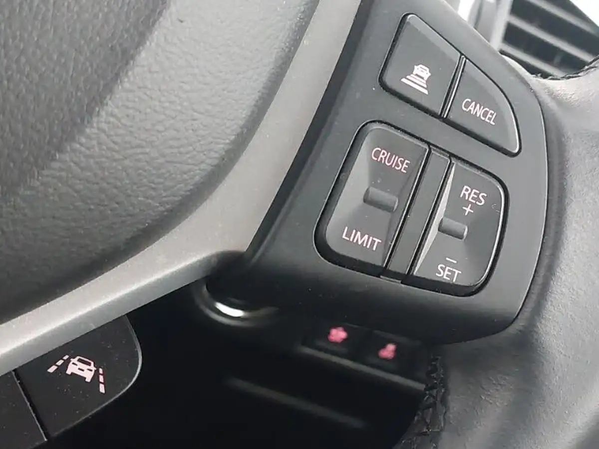 2024-suzuki-s-cross-14-boosterjet-motion-big-12
