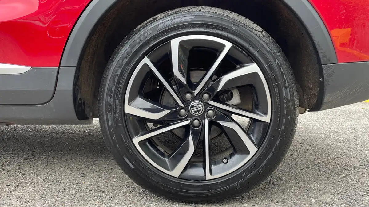 2024-mg-zs-suv-15-vti-tech-exclusive-big-17