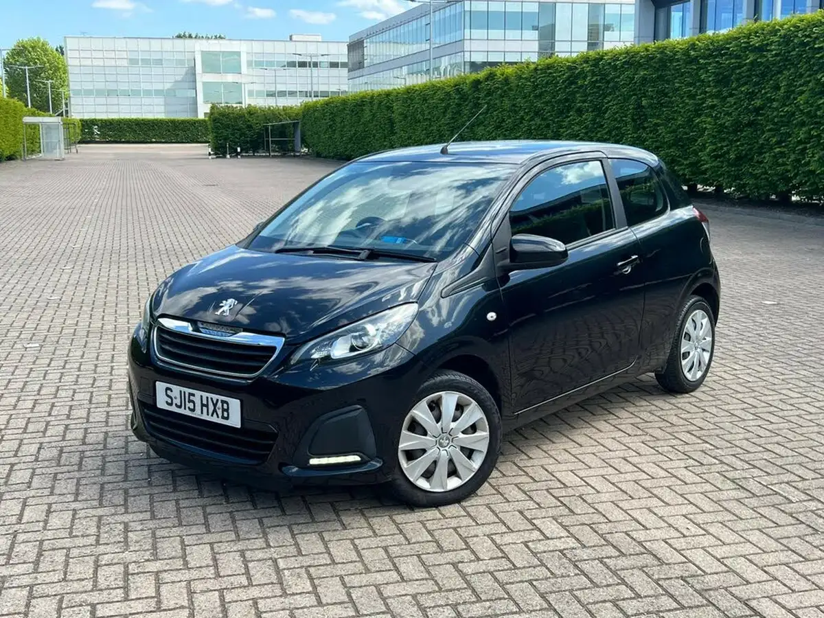 2015-peugeot-108-10-active-hatchback-3d-big-1