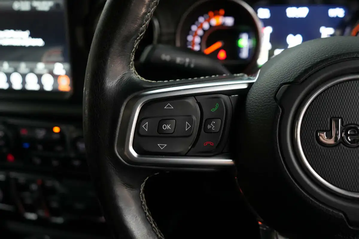 2019-jeep-wrangler-20-gme-overland-hard-5d-big-47