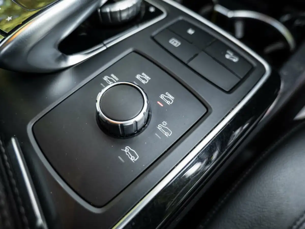 2016-mercedes-benz-gle-class-21d-gle250d-amg-line-big-28