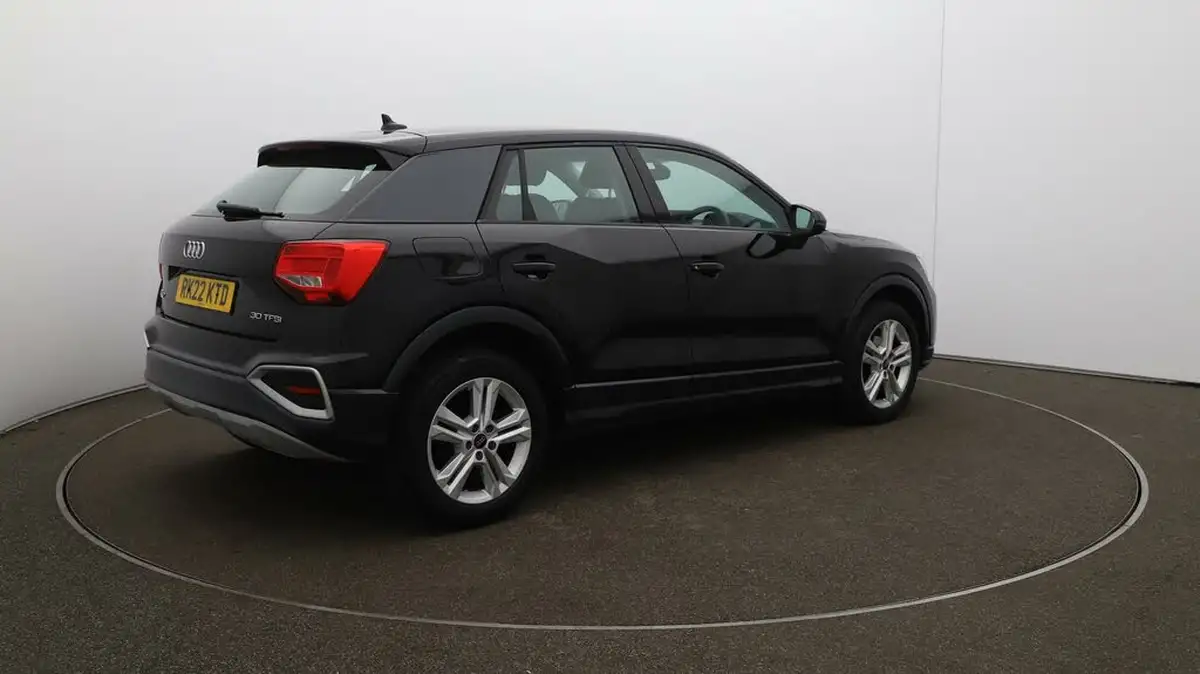 2022-audi-q2-10-30-tfsi-sport-big-49