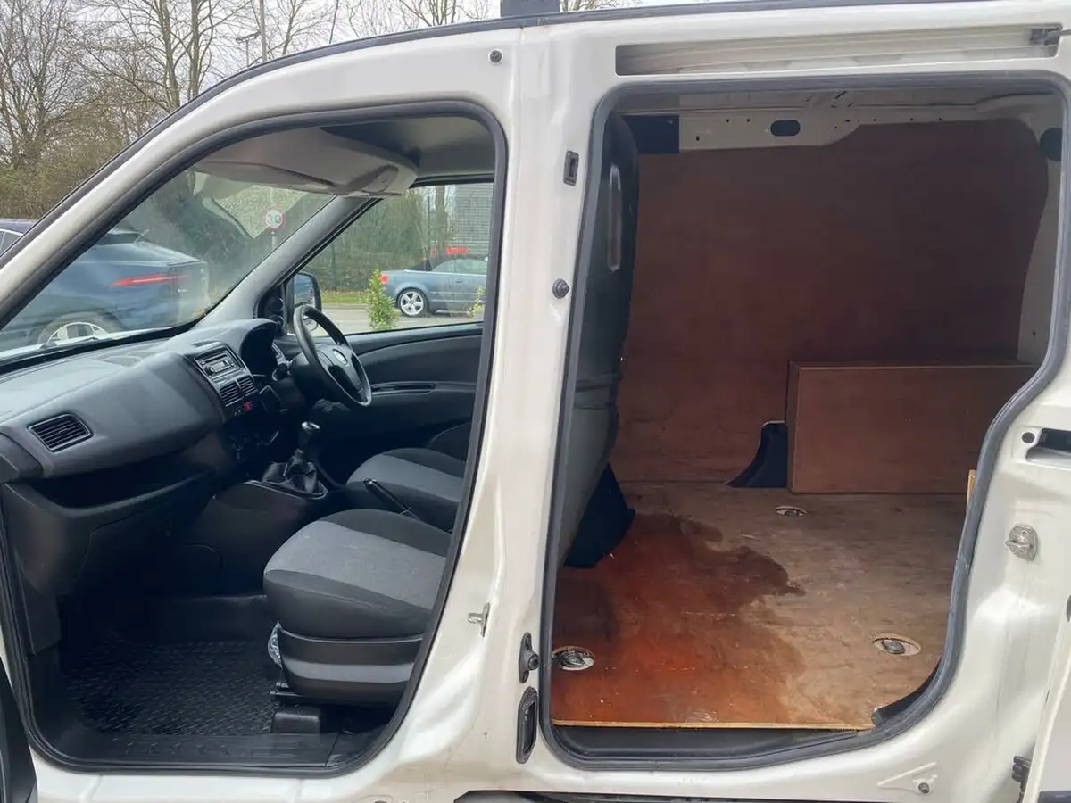2017-fiat-doblo-cargo-13td-l1h2-big-11