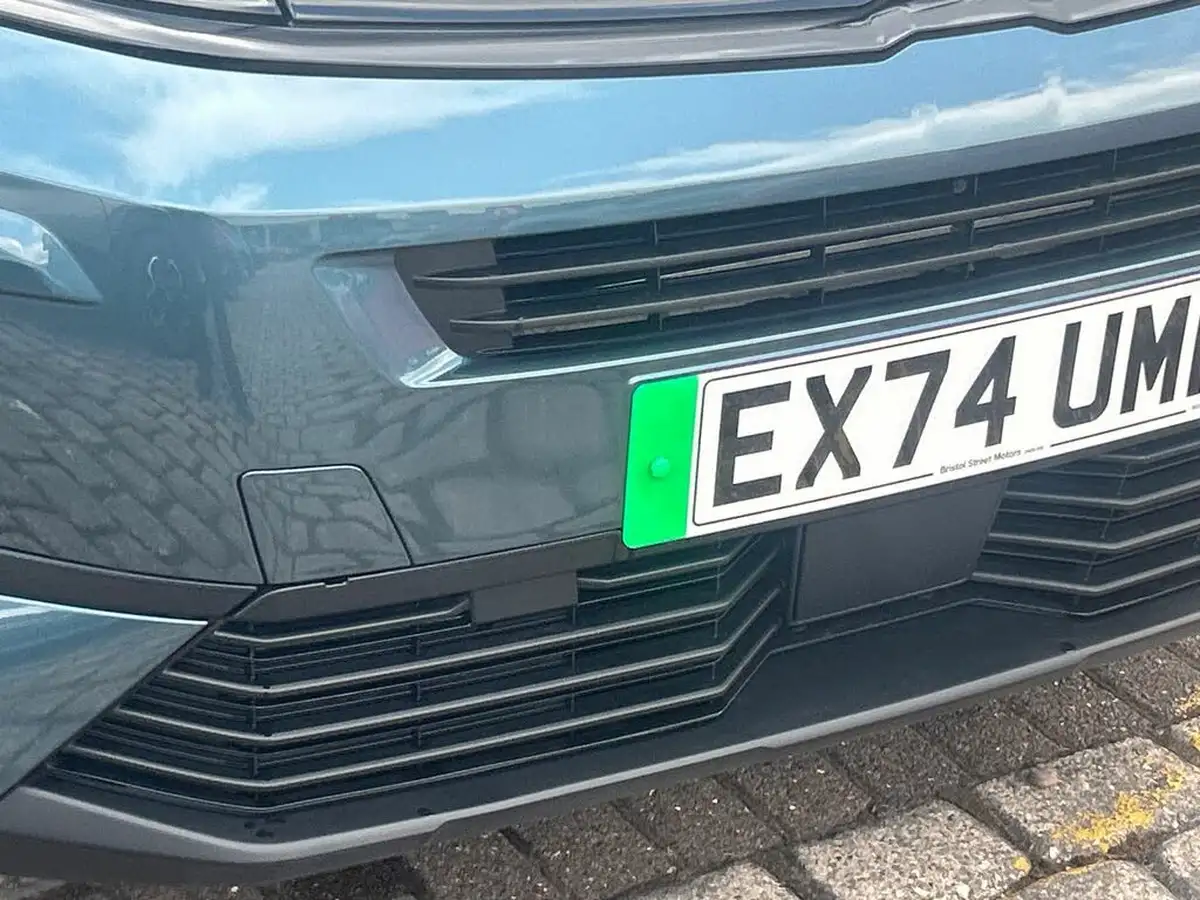 2024-vauxhall-combo-life-e-design-xl-big-38