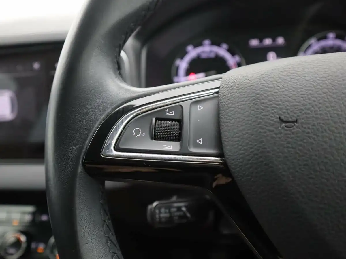 2019-skoda-karoq-10-tsi-se-technology-big-31