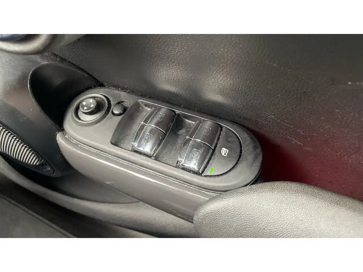 2019-mini-cooper-15-cooper-sport-hatchback-5d-auto-big-29