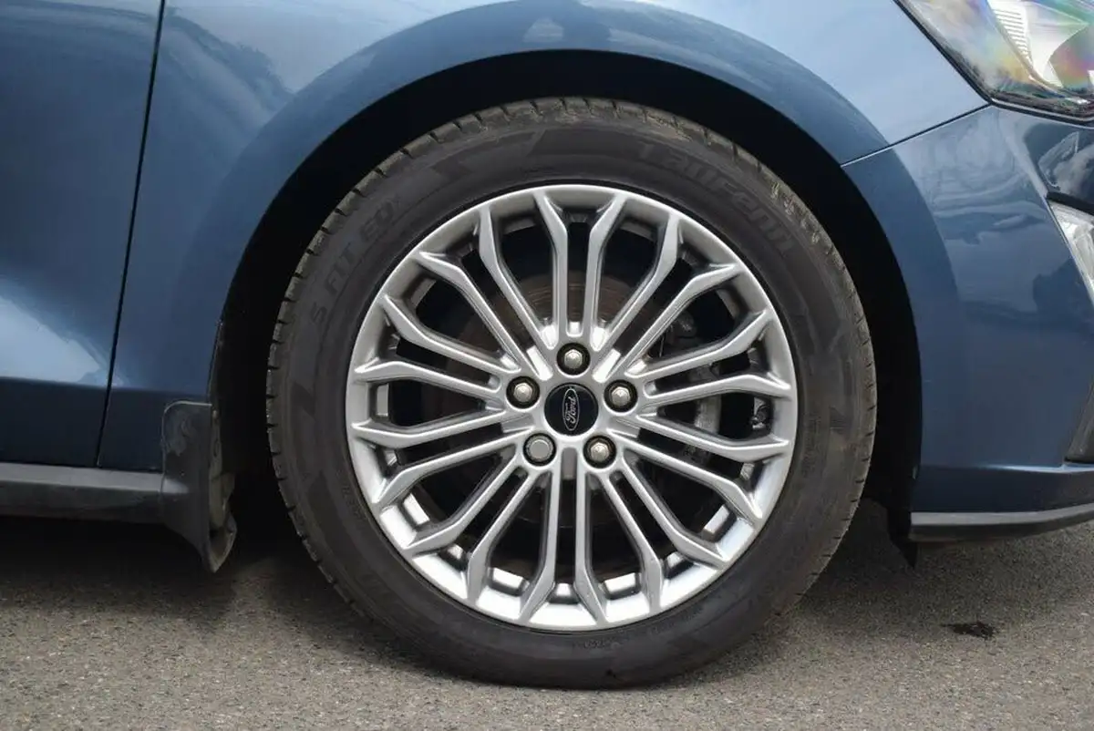 2019-ford-focus-10t-titanium-x-hatchback-big-9