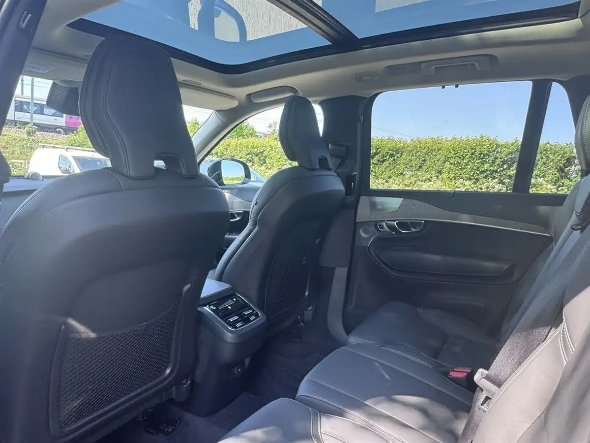 2022-volvo-xc90-20-b5-ultimate-big-21