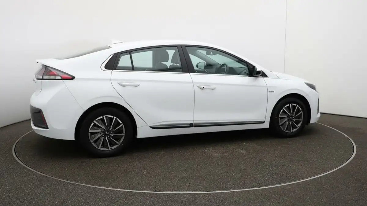 2021-hyundai-ioniq-e-premium-electric-100kw-big-51