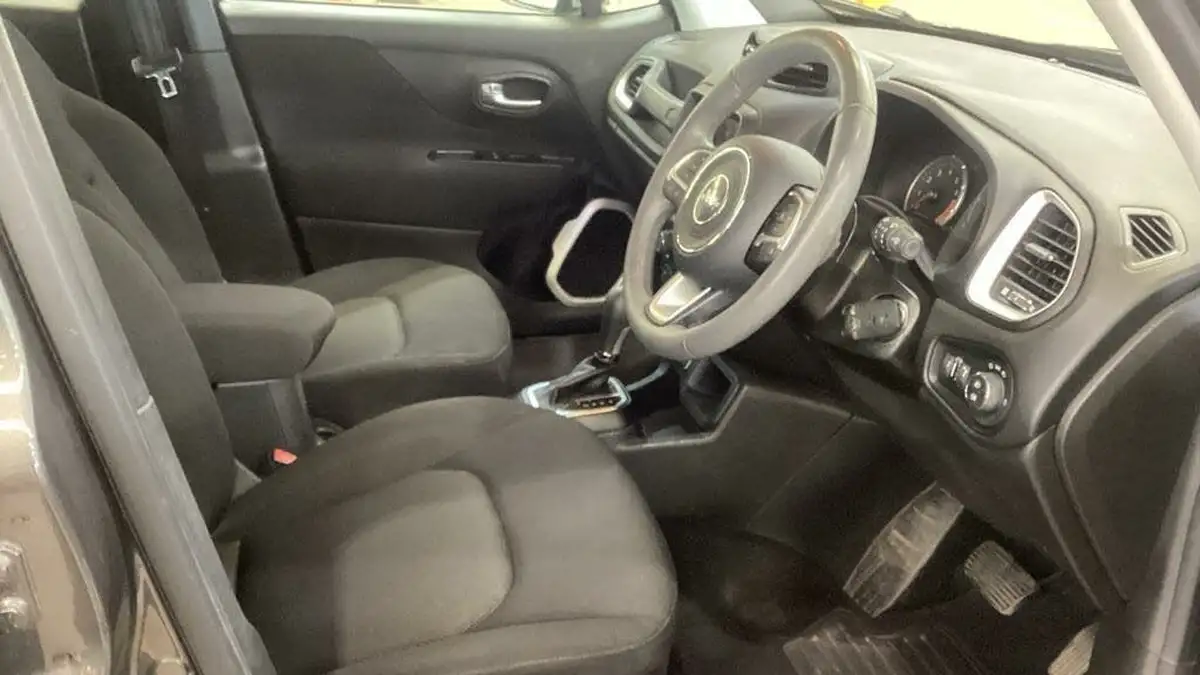 2018-jeep-renegade-13-gse-longitude-big-14