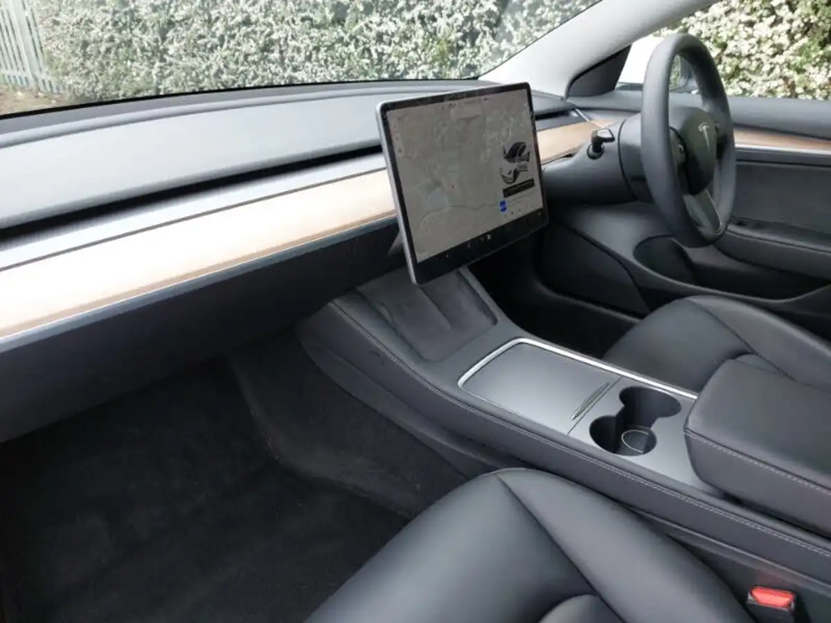 2021-tesla-model-3-e-long-range-awd-big-4