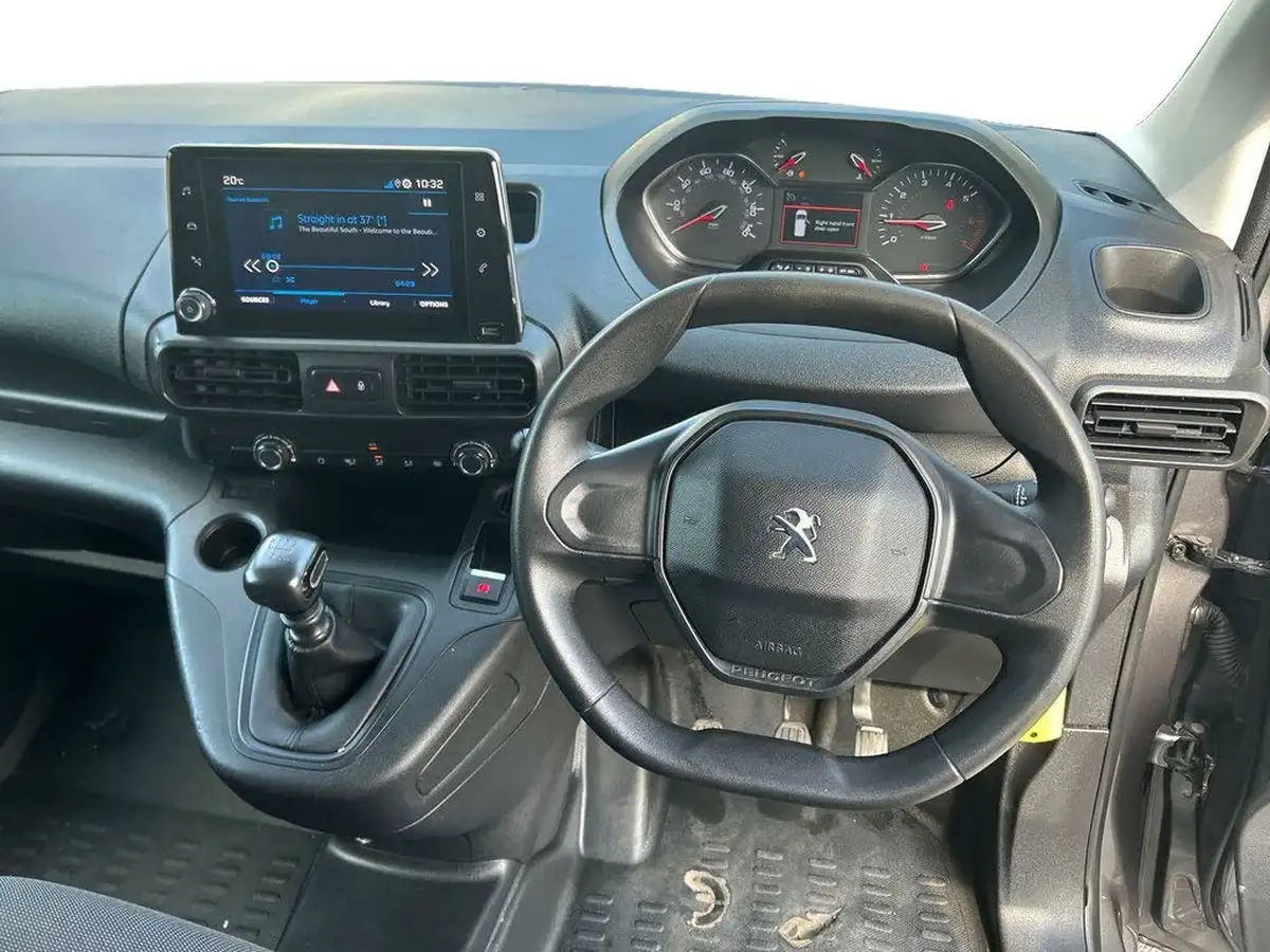 2022-peugeot-partner-15-bluehdi-1000-professional-premium-100pseu6d-big-9