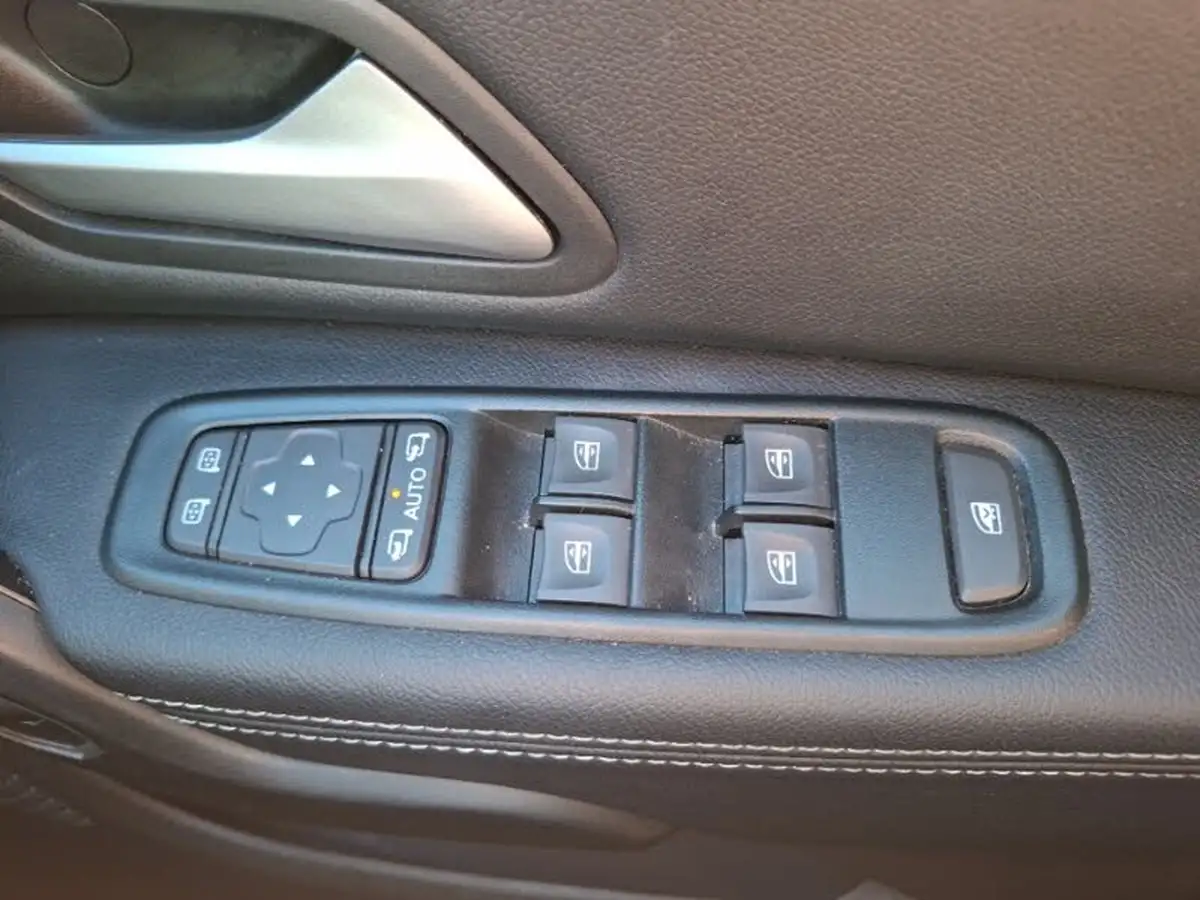 2024-dacia-duster-09-tce-journey-big-17
