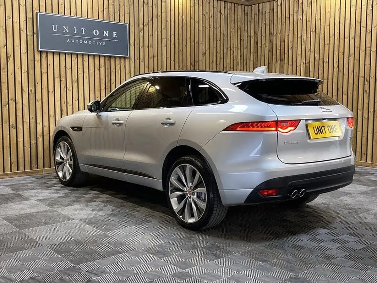 2018-jaguar-f-pace-20-i4d-r-sport-180ps-awd-auto-big-70