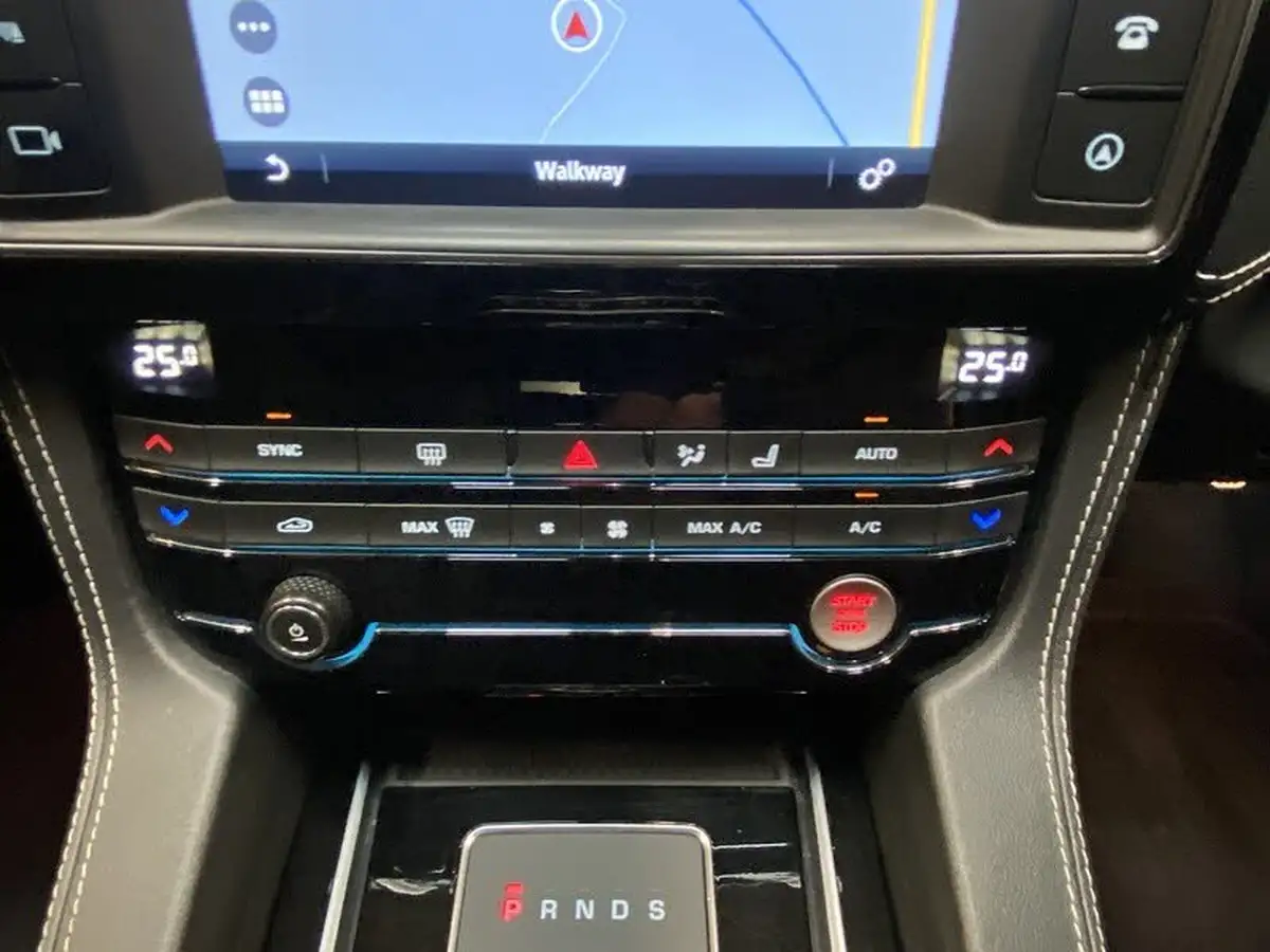 2018-jaguar-f-pace-20-i4d-r-sport-180ps-awd-auto-big-46