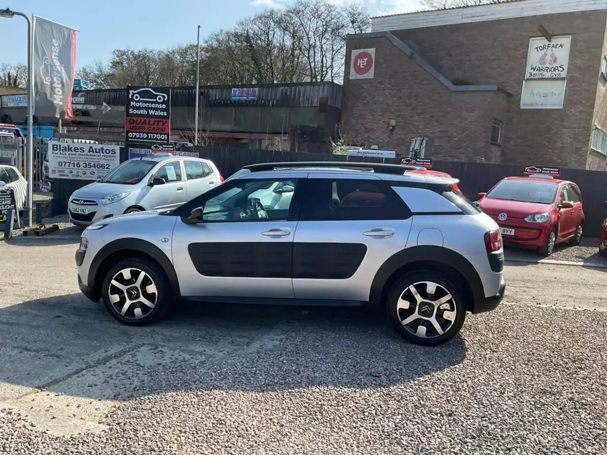 2016-citroen-c4-cactus-16bluehdi-flair-edition-big-78