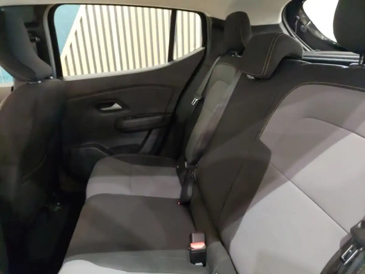 2024-dacia-sandero-stepway-10-tce-extreme-90bhp-big-5