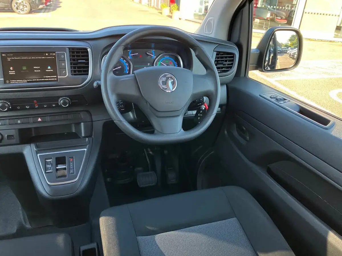 2023-vauxhall-vivaro-life-e-combi-l-big-28