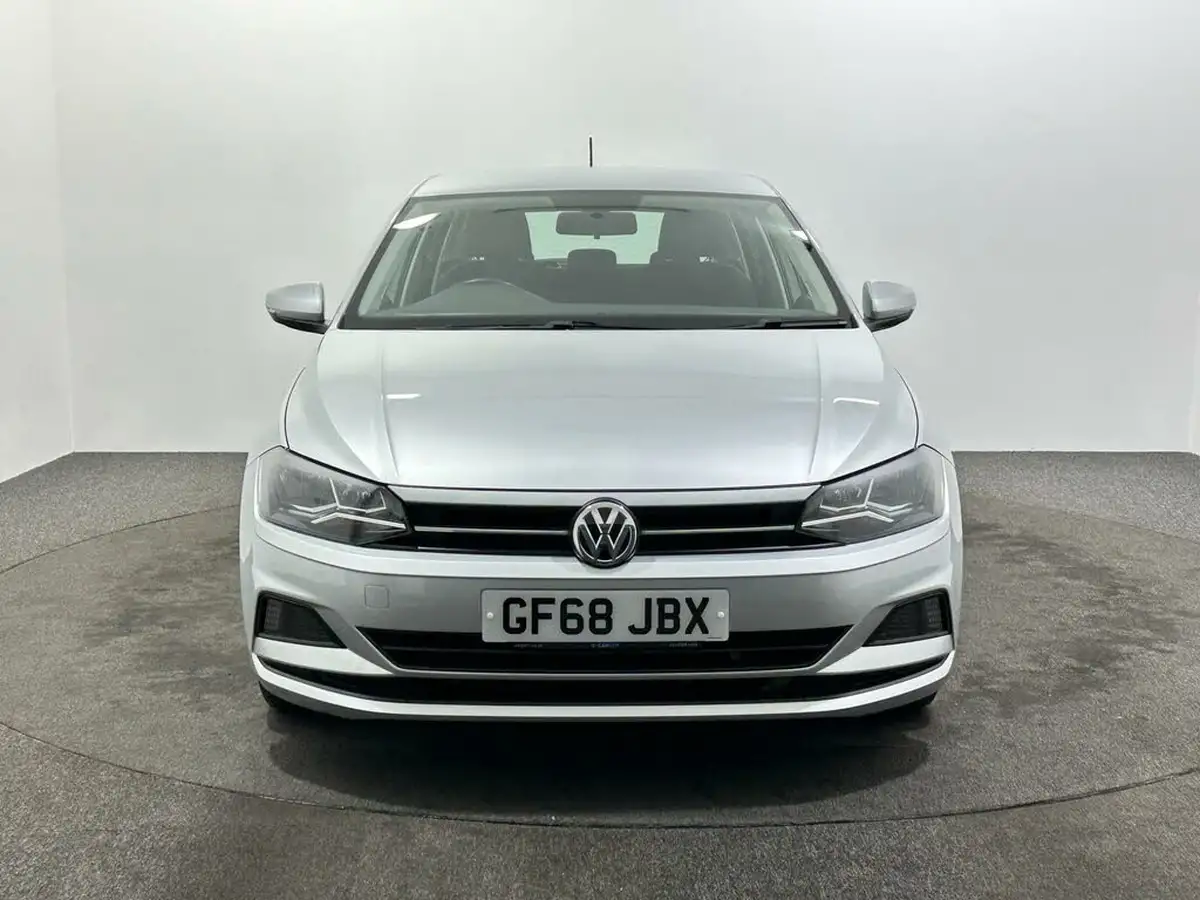 2018-volkswagen-polo-10-tsi-se-big-2