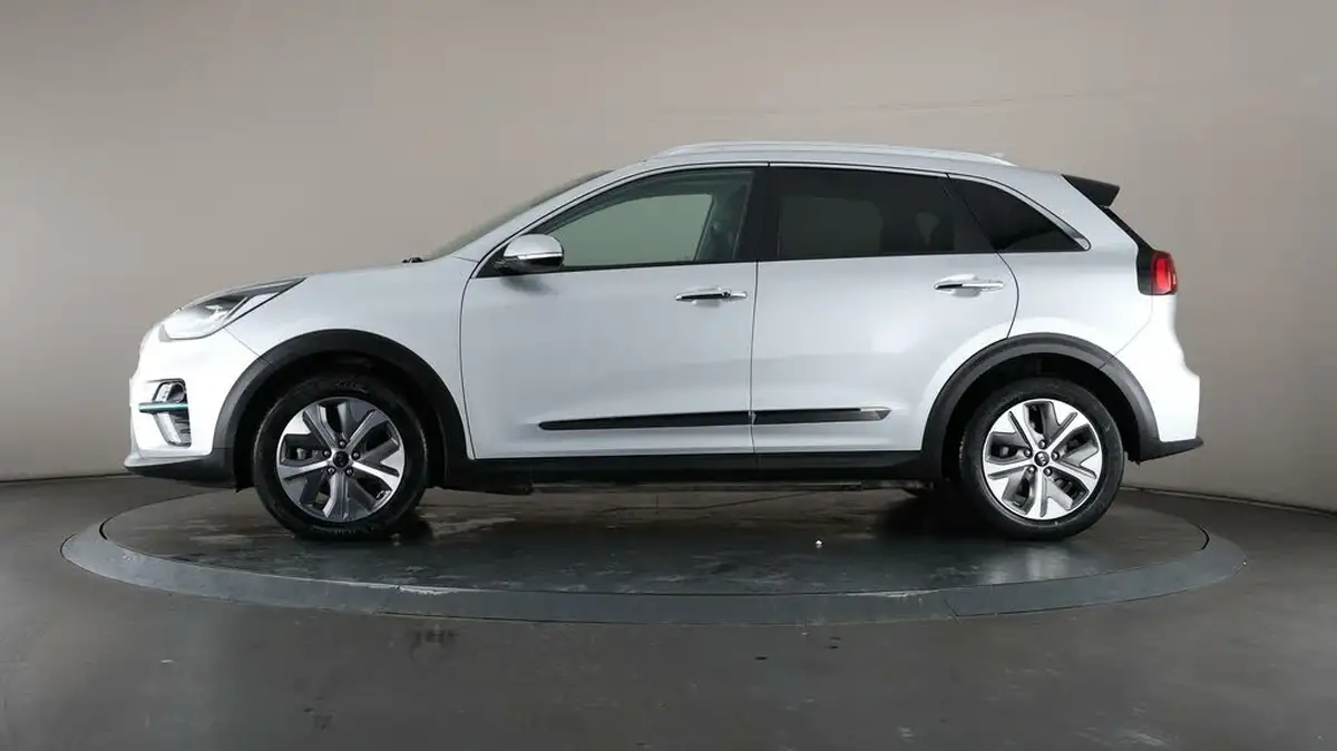 2021-kia-e-niro-ev-4-big-39
