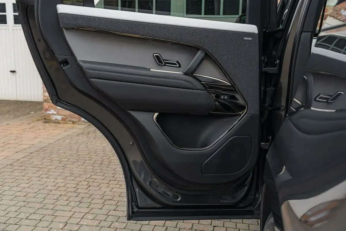 2023-land-rover-range-rover-sport-30-d300-dynamic-se-big-35