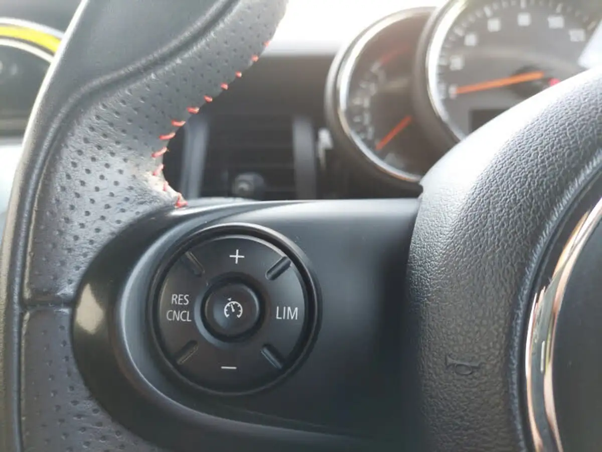 2019-mini-cooper-20-cooper-s-sport-189bhp-hatchback-3d-big-12