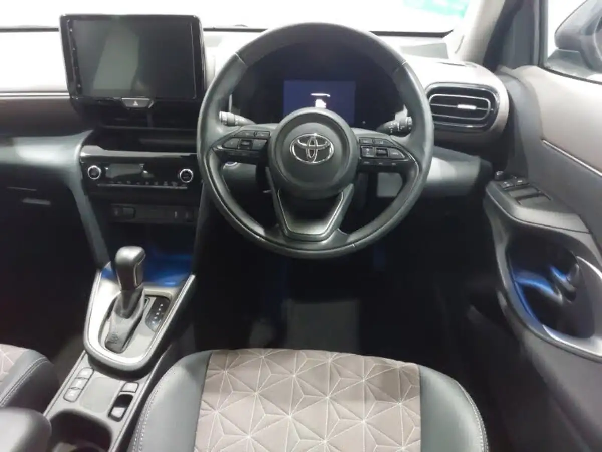 2023-toyota-yaris-cross-15-vvt-i-excel-awd-i-big-6