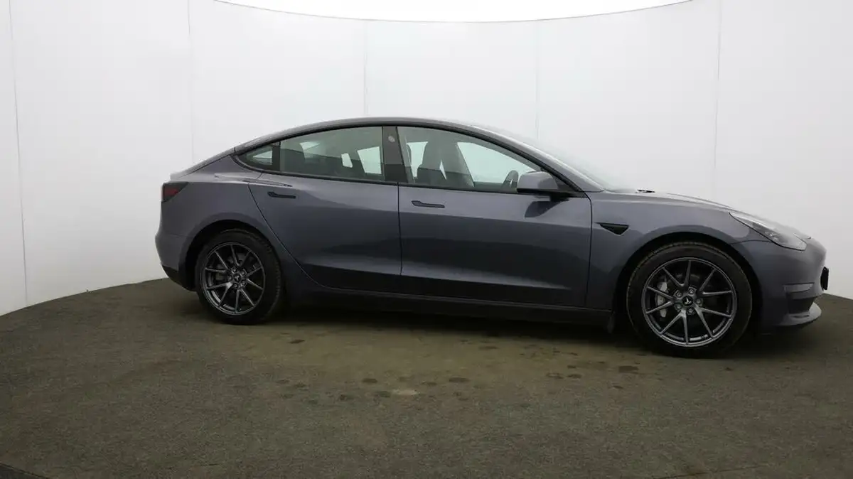 2021-tesla-model-3-e-long-range-awd-big-50