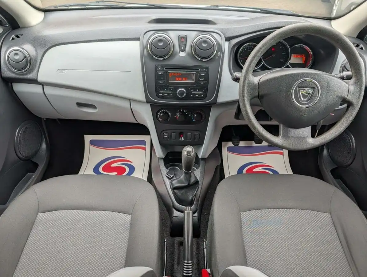 2014-dacia-sandero-12-ambiance-big-1