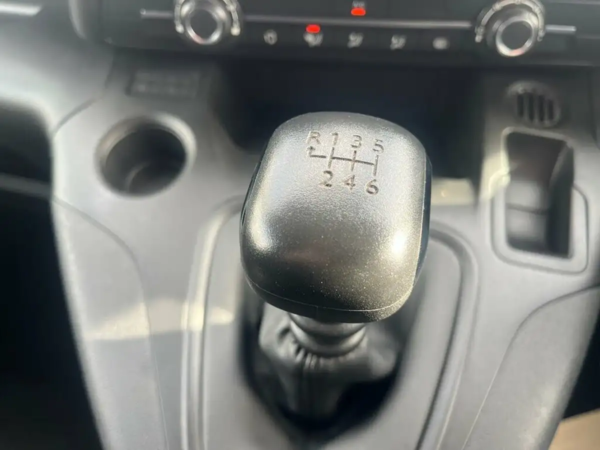 2022-toyota-proace-city-15d-active-big-26