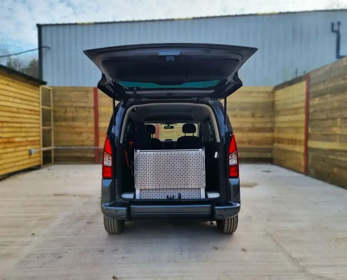 2018-citroen-berlingo-16bluehdi-multispace-feel-102ps-ss-etg6-big-15