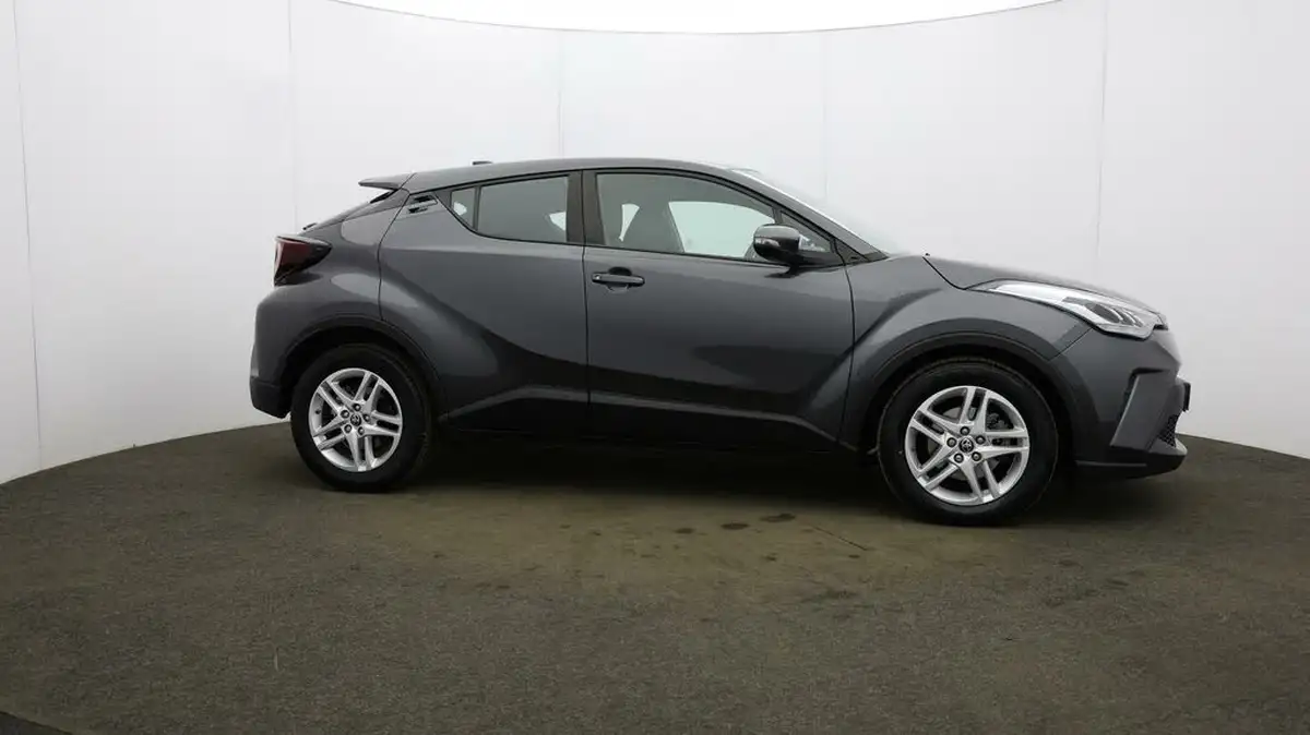 2022-toyota-c-hr-18-vvt-i-icon-big-50