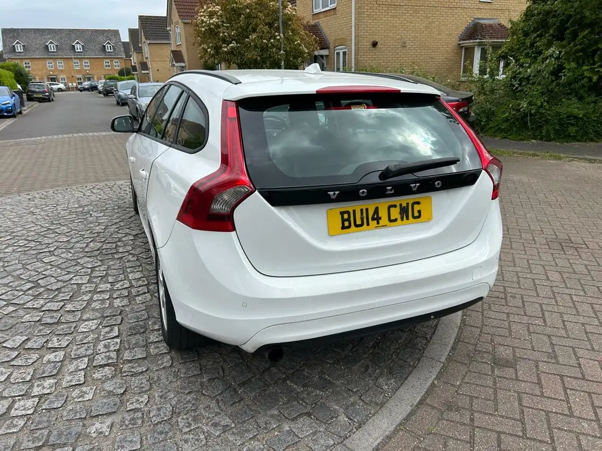 2014-volvo-v60-16td-d2-business-edition-powershift-big-37
