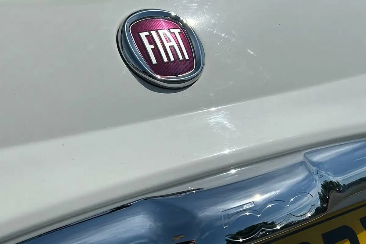 2017-fiat-500-12-lounge-big-25