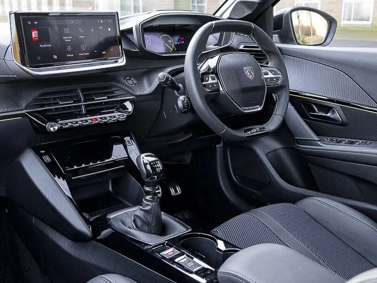 2024-peugeot-208-12-puretech-gt-100ps-big-7