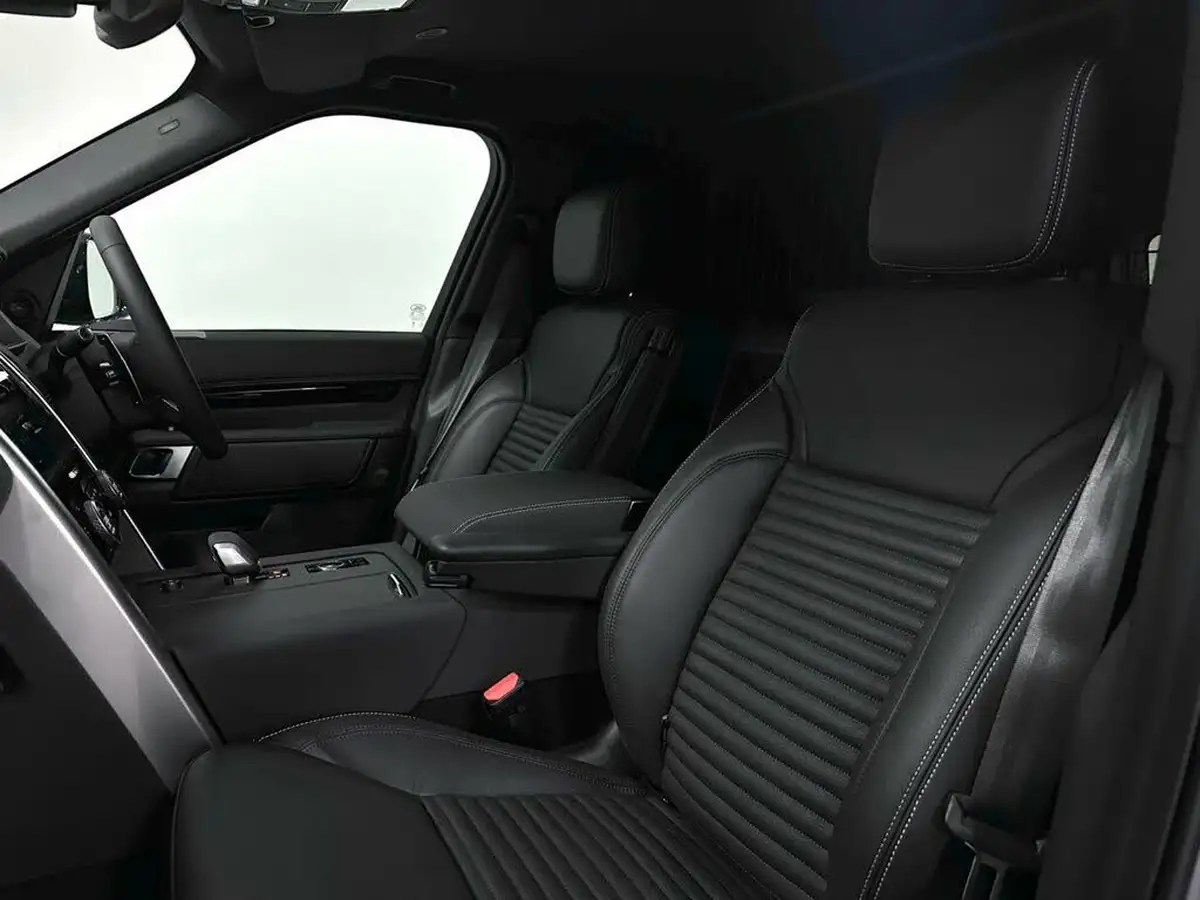 2025-land-rover-discovery-30-d350-commercial-se-big-31