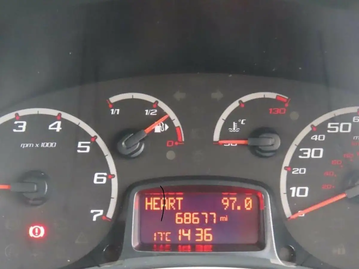 2012-ford-ka-12-titanium-69ps-big-32